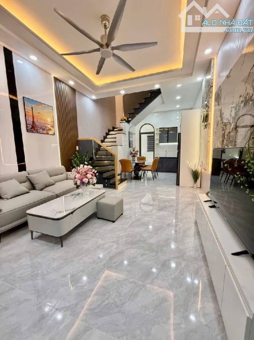 BÁN CĂN NHÀ HẺM TUYỆT ĐẸP TRUNG TÂM GẦN ĐƯỜNG THỐNG NHẤT. - 2