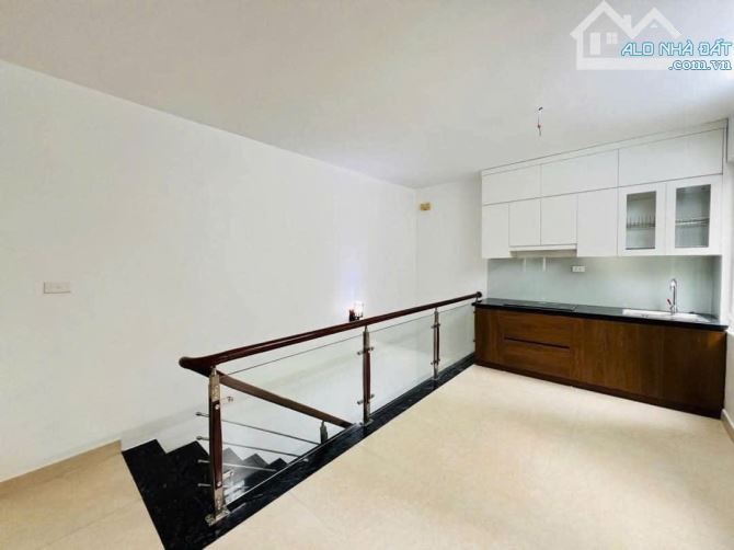 GIẢM CHÀO 500 triệu. chỉ còn 9 tỷ. Đình Thôn - Mỹ Đình. 41m2 x 4 Tầng. Cách phố 100 mét - 2