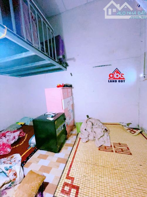 Bán nhà câp 4 sổ riêng thổ cư p. Long Bình - 2