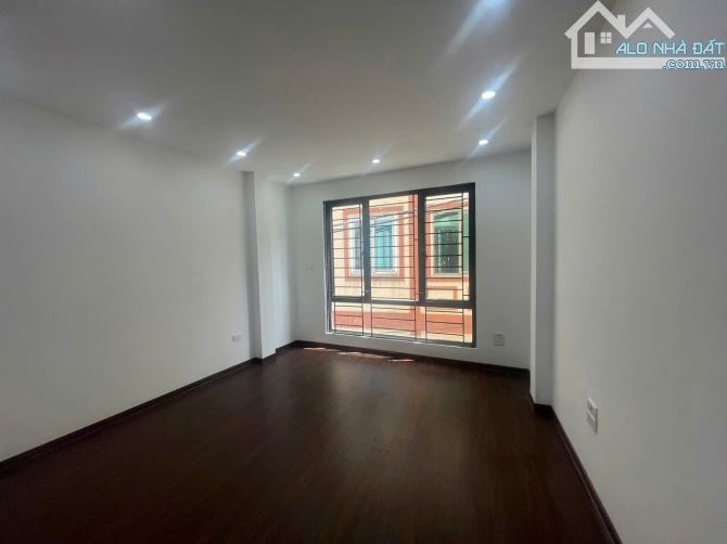NHÀ MỚI KOONG - 5 TẦNG THANG MÁY - Ô TÔ QUA NHÀ Ô TÔ VÀO NHÀ - CẠNH KĐT XA LA - 2