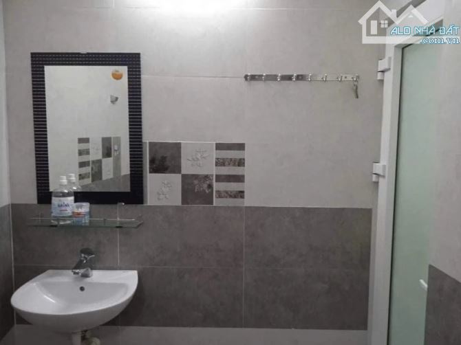 SIÊU PHẨM NHÀ MT 3 TẦNG SÁT HUỲNH NGỌC HUỆ_KD ĐỈNH_100 M2_CHỈ 7,8 TỶ - 2