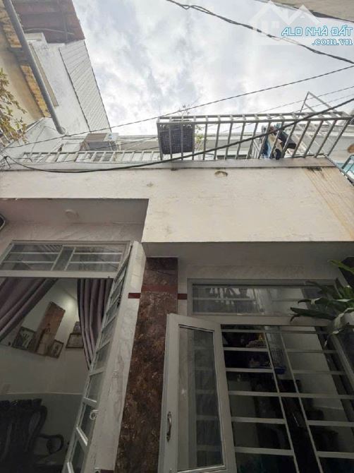Bán nhà 2 tầng phường Tân Phú cách Phú Mỹ Hưng 3 phút; 5x9m; hẻm 1/ thẳng trục;dân trí cao - 2