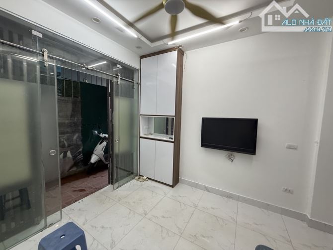 B.ÁN G.ẤP NHÀ TÂY MỖ, TT NAM TỪ LIÊM - 2 THOÁNG - VỀ Ở LUÔN..GIÁP HỒ -  Ô TÔ ĐỖ CỔNG - GẦN - 3