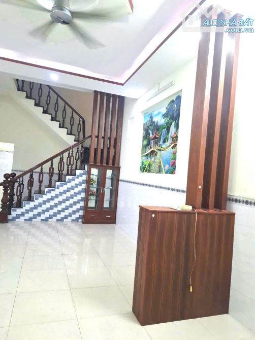 Bán nha 2 tầng dt  176m  kp thống nhất p dĩ An - 3