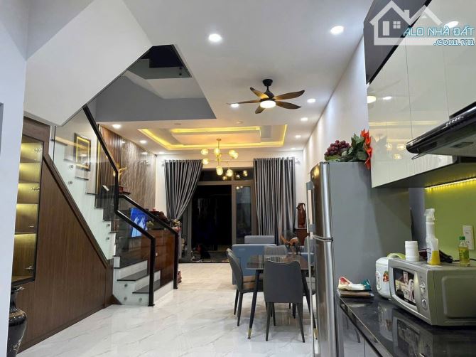 🏡 BÁN NHÀ MỚI 3 TẦNG ĐẸP LONG LANH – FULL NỘI THẤT CAO CẤP – CHỈ VIỆC XÁCH VALI VỀ Ở - 3