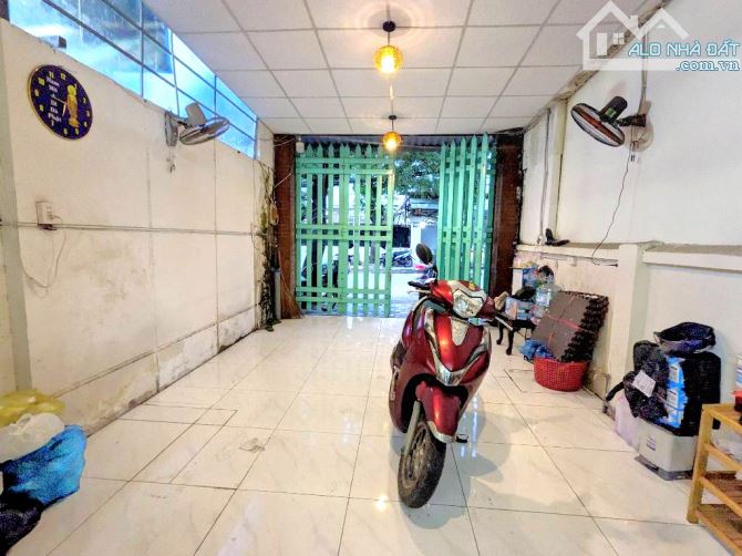 BÁN NHÀ MẶT TIỀN KD VIP - ĐƯỜNG SỐ 8, LINH XUÂN THỦ ĐỨC - 3