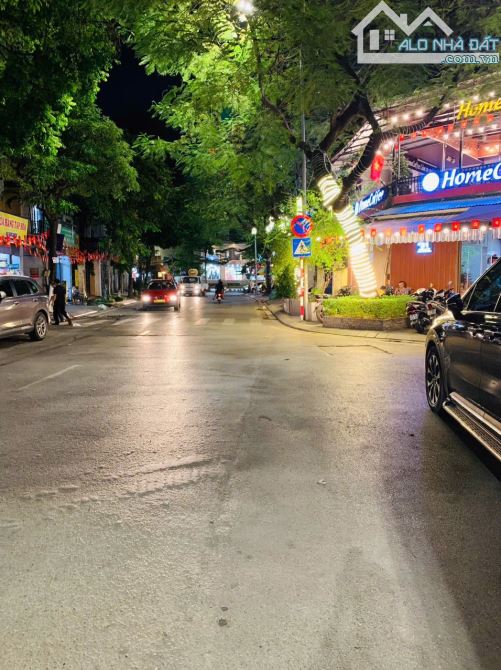 VÍP BA ĐÌNH - PHÂN LÔ - Ô TÔ TRÁNH -DÂN XÂY - Ô CHỜ THANG MÁY - 2 THOÁNG - ĐỘI NHÂN - 3
