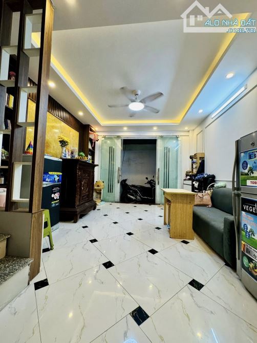 Nhà đẹp phố Thanh Đàm, gần phố, ngõ thông các ngả, bãi gửi oto gần nhà, nhà thoáng sáng - 3