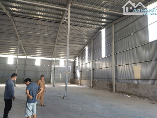 Cho thuê kho mặt phố Văn Tiến Dũng, Bắc Từ Liêm. DT 3000m, cao 7m, có điện 3fa, nước sạch. - 3