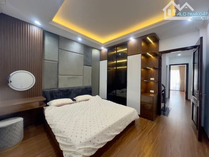 XUÂN LA -TÂY HỒ - NHÀ MỚI KOONG - 6 NGỦ 4 WC. - VỪA Ở VỪA CHO THUÊ --Ô TÔ CÁCH NHÀ 30M. - 3