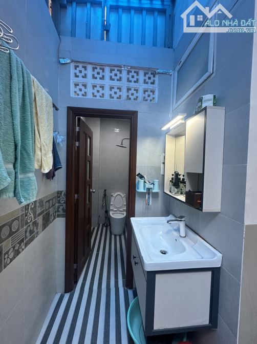 Hạ Giá Cực Sốc! Bán Gấp Biệt Thự 180m2 Bình Thạnh - ngang 10m x 18m  Giá Chỉ 21 tỷ TL - 3