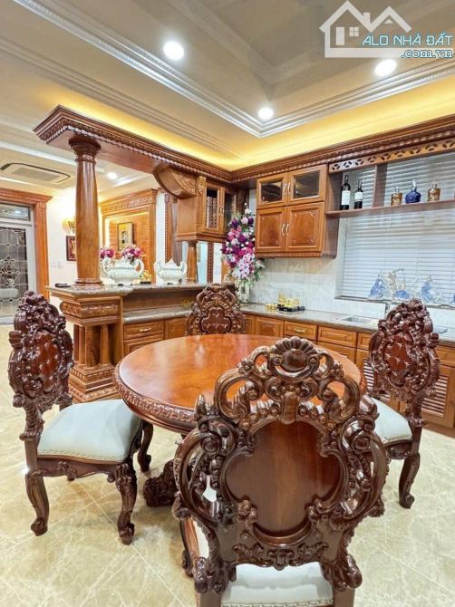Bán Biệt Thự 12x20, đ. Giang Văn Minh, P. An Phú, Tp Thủ Đức. LH: Anh Hùng - 3
