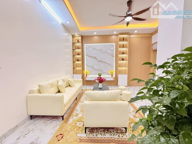 Trung tâm phường Vĩnh Hưng, nhà mới cực thoáng sáng, 38m2, nhiều ngủ, full nội thất. - 3