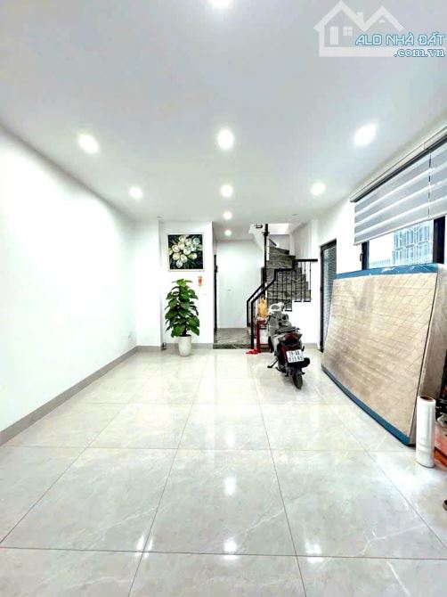 NHÀ 6 TẦNG, 38 M², LÔ GÓC - PHỐ NGUYỄN SƠN LONG BIÊN,THANG MÁY, FULL NỘI THẤT - 3