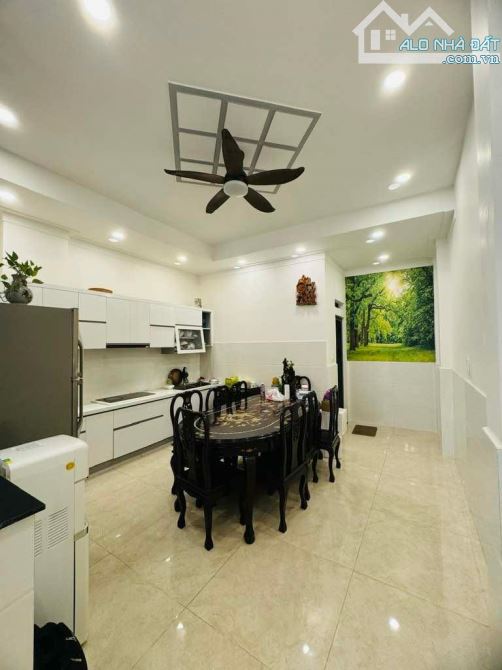 Vị trí đẹp- Gần vòng xoay Cây Gõ- Bán nhà 5 tầng đường 3/2, thông Hồng Bàng, giá 14,x tỷ - 2