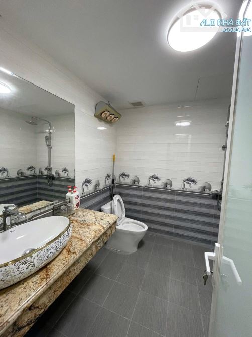 BÁN NHÀ PHỐ VĂN LA, HÀ ĐÔNG_PHÂN LÔ VỈA HÈ_MẶT TIỀN KHỦNG_KINH DOANH_52M_15,3 TỶ - 3
