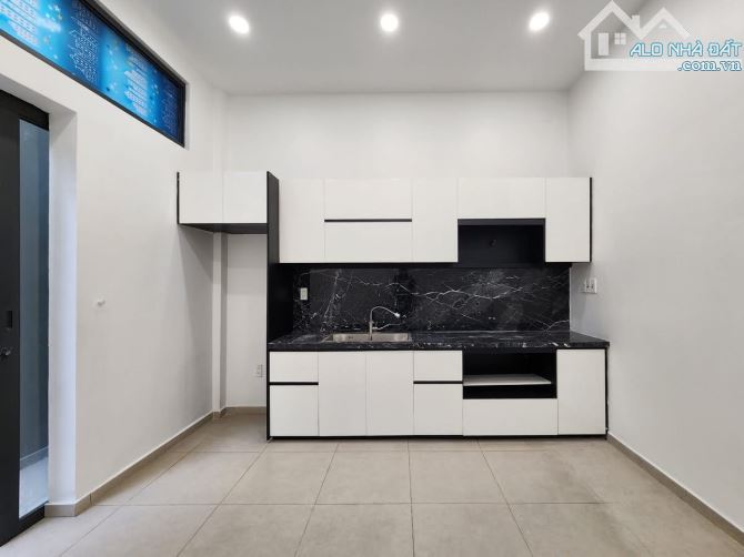 Mặt tiền khu Tên Lửa - Đường 30m - 4 tầng - 4x20m - 5PN - Thiết kế hiện đại - 3