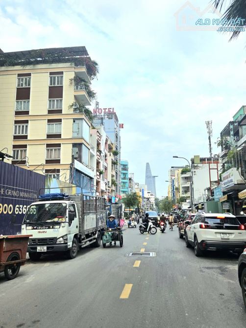 Nhà MT đường CÔ GIANG (Kế toà Manhattan) - DT: 4m x 15m - 4 Tầng - Giá 33 Tỷ - 3