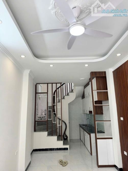 Cho thuê nhà nguyên căn Bát Khối, Long Biên - 35m² x 5 tầng, 3 ngủ - 9 triệu/tháng - 3
