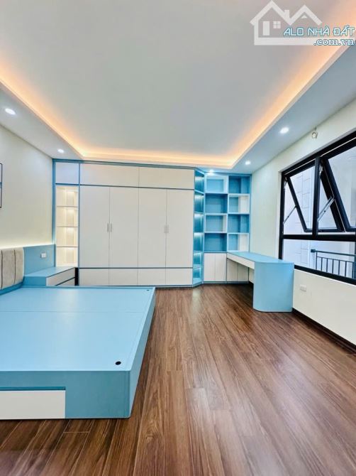 B.ÁN GẤP NHÀ ĐẸP PHỐ BỒ ĐỀ, NHÀ 5 TẦNG 2 MẶT THOÁNG MỚI CONG, NGÕ XE 7 CHỖ, NHỈNH 7 T.Ỷ - 3
