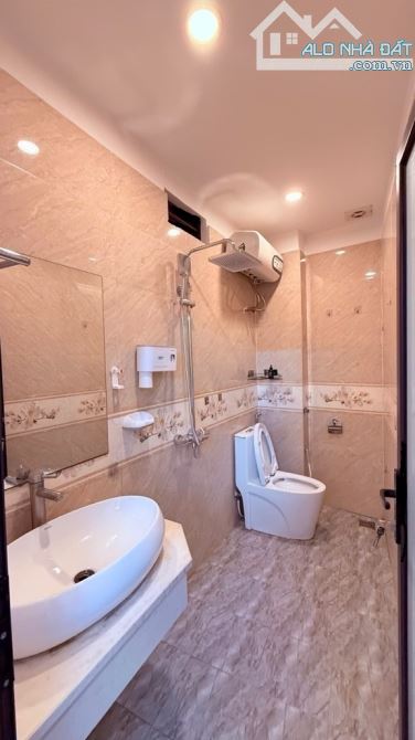 DỊCH VỌNG - 30M2 - 5 TẦNG - NHÀ ĐẸP - Ở NGAY - NGÕ THÔNG - GẦN PHỐ - FULL NỘI THẤT - 7.85 - 3