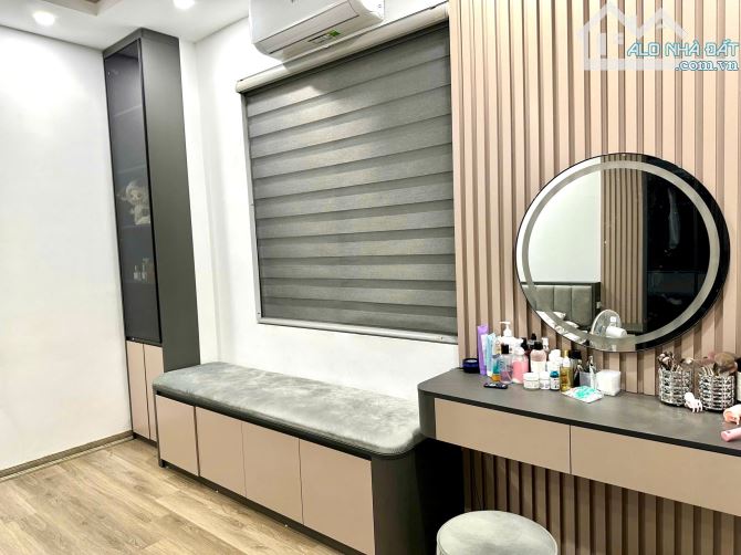 NHÀ XÂY MỚI TRUNG TÂM Q.HAI BÀ TRƯNG 30M2 - 5 TẦNG - GIÁ 6,4TỶ - 3