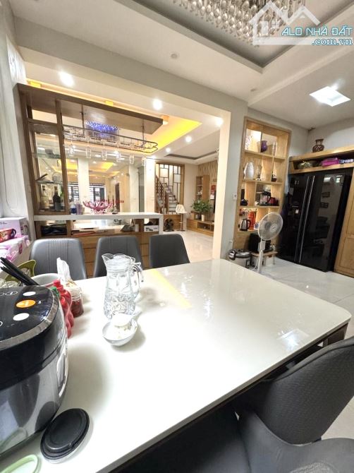 Biệt thự Nguyễn Ngọc Vũ quận Cầu Giấy 133m2 MT7m-3 Tầng 3 Thoáng Ô Tô Tránh Dừng Đỗ. - 3
