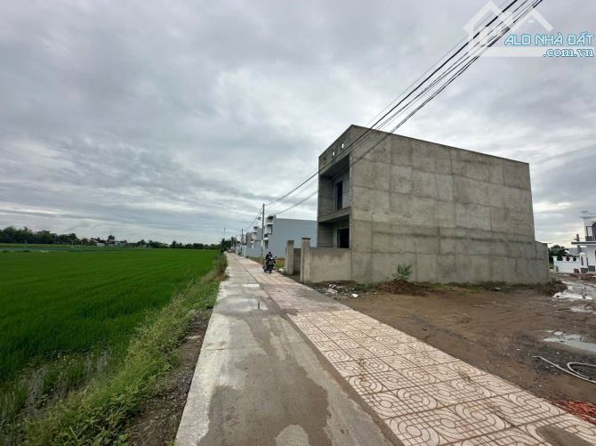 Chủ cắt lỗ 200 triệu bán gấp lô đất ở đường Ấp 4, xã Long Khê ,Cần Đước, Long An 200m2 - 3