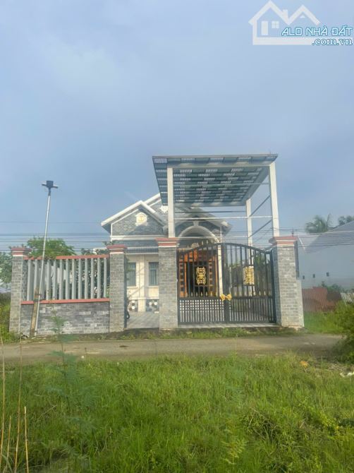 Bán nhà đất - Đường Ấp 3 “ Xóm Ba Tròn ”, Xã Long Cang, Huyện Cần Đước, Tỉnh Long An ( Tỉn - 3