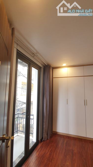 Nhà đẹp ở ngay, phố an ninh Tô Hiến Thành - Cư xá Bắc Hải, DT 6x13, KC 3 tầng. Giá 19 tỷ - 3