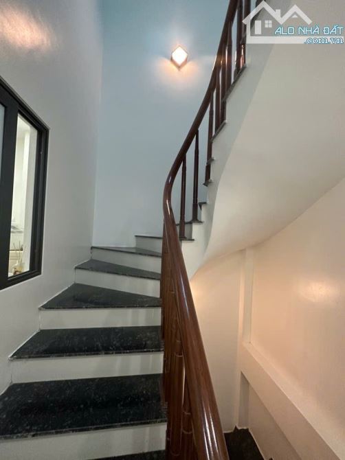 Vĩnh Hưng/ Đông Thiên, Ô tô đỗ cửa, vị trí cực đẹp 45m2/5T, SĐCC chỉ hơn 9 tỷ - 3