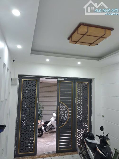 BÁN NHÀ PHẠM VĂN ĐỒNG – 6 TẦNG – FULL NỘI THẤT – DÒNG TIỀN 360TR/NĂM – 8.6 TỶ - 3