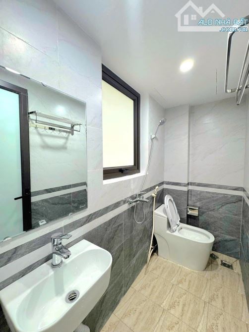CHỈ 10 TỶ CÓ NGAY NHÀ ĐẸP 6T THANG MÁY ĐỊNH CÔNG HOÀNG MAI FULL NỘI THẤT, GẦN Ô TÔ - 3