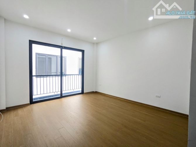 CÒN DUY NHẤT 1 CĂN SIÊU PHẨM 5 TẦNG XÂY MỚI TẠI TRÂU QUỲ GIA LÂM-CẠNH HỌC VIỆN NN-HIẾM NHÀ - 3