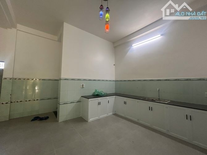 BÁN NHÀ 2 tầng 2 mê kiên cố MẶT TIỀN ĐƯỜNG HỒ TÙNG MẬU GẦN BIỂN NGUYỄN TẤT THÀNH - 3