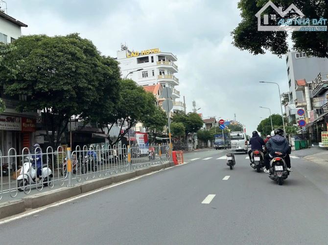 Bán đất tặng nhà 3 lầu 384m2 hẻm 1 sẹc Nguyễn Văn Lượng ngang 8m 17PN gần Lotte 28.6 tỷ - 3