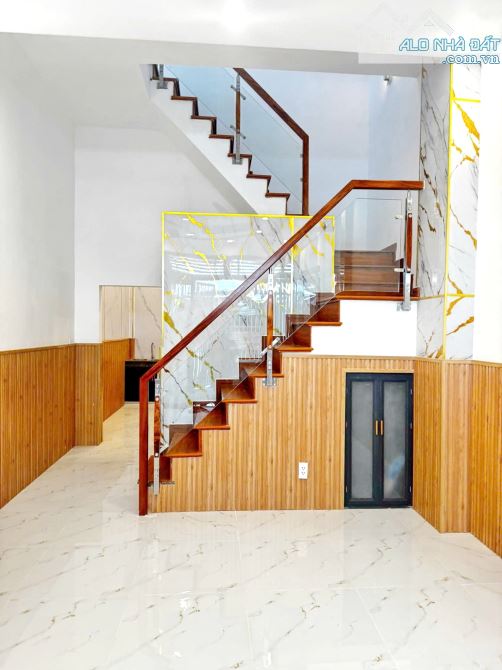 Bán nhà mới 1 lầu gần MT đường Phạm Thế Hiển P. Chánh Hưng Quận 8 - 3