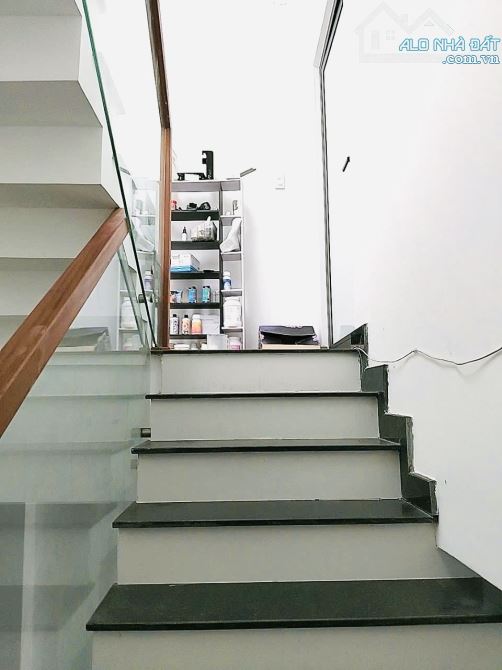 NHÀ 3 TẦNG SIÊU THOÁNG - MẶT TIỀN SÁT NGUYỄN TẤT THÀNH - GẦN HÀ KHÊ - NHỈNH 6.x TỶ - 3