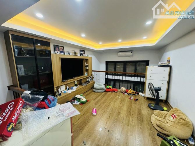 BÁN NHÀ 25M² – 6 TẦNG – GIÁ 9 TỶ – NGUYỄN LƯƠNG BẰNG – TRUNG TÂM ĐỐNG ĐA – 2 MẶT NGÕ - 3