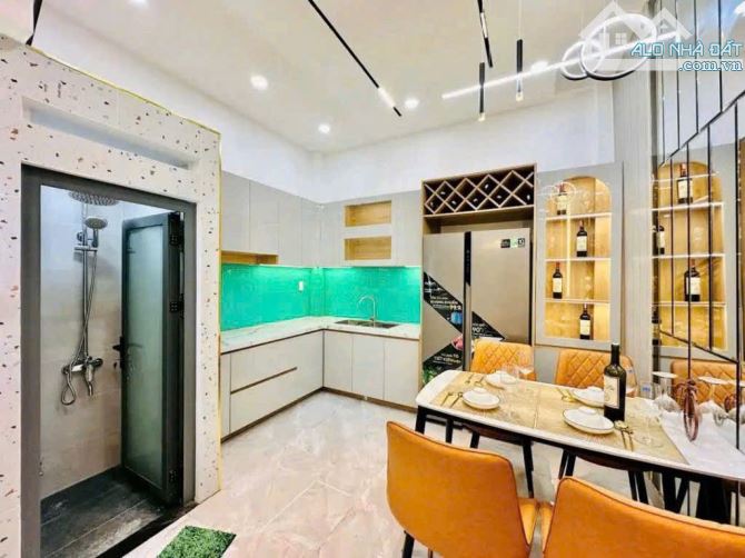 Sang Úc định cư, bán nhà 46m2 xây 3 tầng đường Trần Thị Cờ, Q12 giá 1tỷ990. Hẻm 8m.Sổ sẵn. - 3