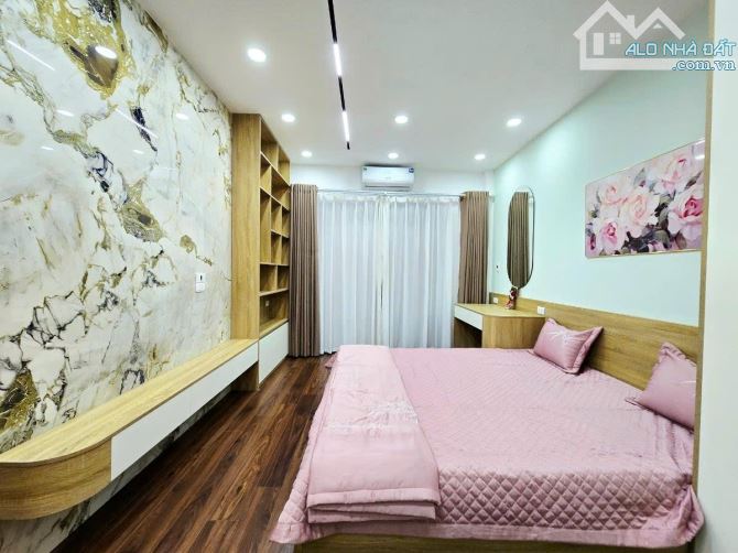 Bán Nhà Phân Lô Mới Tinh Xuân Thuỷ Cầu Giấy 35m2 6 Tầng Thang Máy Tặng Full Nội Thất - 3