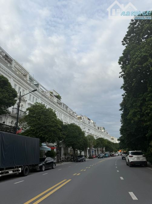 +Vippp !BÁN BT 2 MẶT LOUIS ĐẠI MỖ NAM TỪ LIÊM- KO CÓ CĂN THỨ 2. + 215M2/5T/MT 5M.Giá 50 TỶ - 3