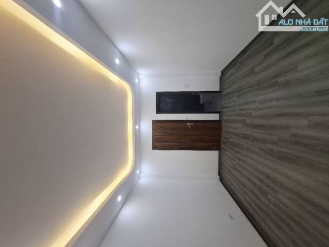 BÁN GẤP 5 TẦNG BÁT KHỐI - FULL NỘI THẤT CƠ BẢN,O TO ĐỖ CỬA - GIÁ 6,8 Tỷ TL mạnh - 3