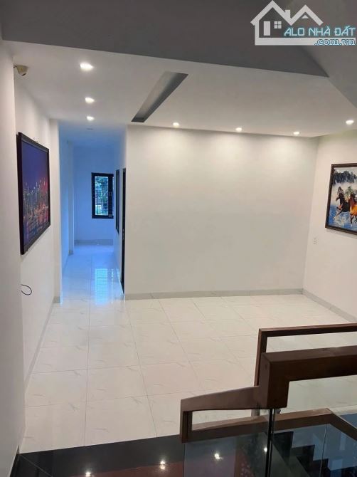BÁN NHÀ 3 TẦNG MỚI ĐẸP –GẦN CHỢ NON NƯỚC-KĐT NAM HÒA XUÂN-CÁCH BIỂN 5 PHÚT - 3