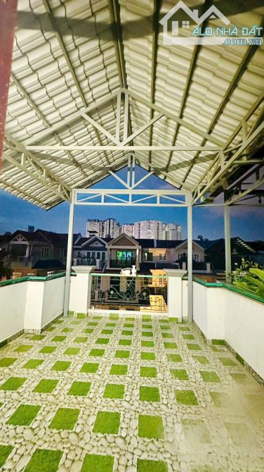 Bán biệt thự NTCC sang trọng, KDC Cao Lỗ P4 Q8 - 3