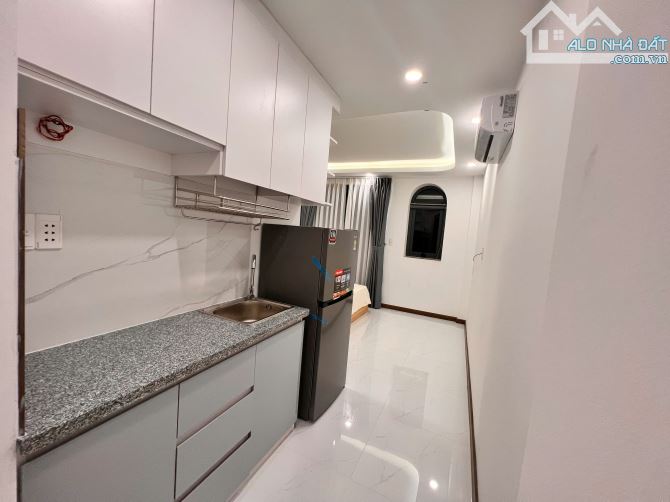 Bán tòa 21 CHDV Cao cấp HXH Nguyễn Thị Định. DT: 172m2 đất, 5 Tầng, HĐT 80tr - 17 tỷ TL - 3