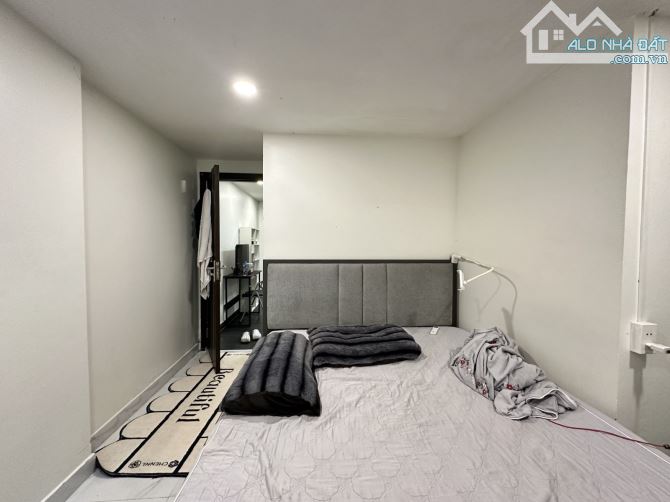 TÒA CHDV 5 TẦNG - 15 PHÒNG FULL NỘI THẤT - DOANH THU 88TR/THÁNG - GẦN SÂN BAY - DT 104m2 - 3