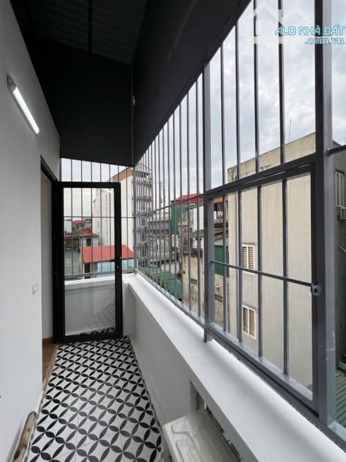 NHÀ ĐẸP Ở NGAY – LÔ GÓC – 3PN – NGÕ NÔNG GẦN PHỐ BẠCH ĐẰNG – NHỈNH 5 TỶ