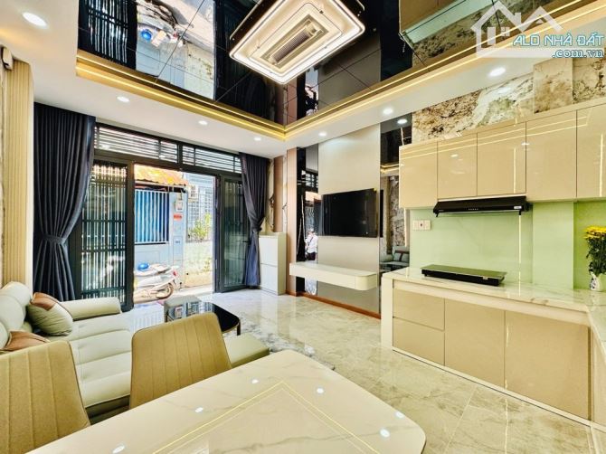 NHÀ ĐẸP 3PN GÒ VẤP - 4X8M - ĐẦY ĐỦ TIỆN ÍCH - GIÁ 5.55 TỶ - 3