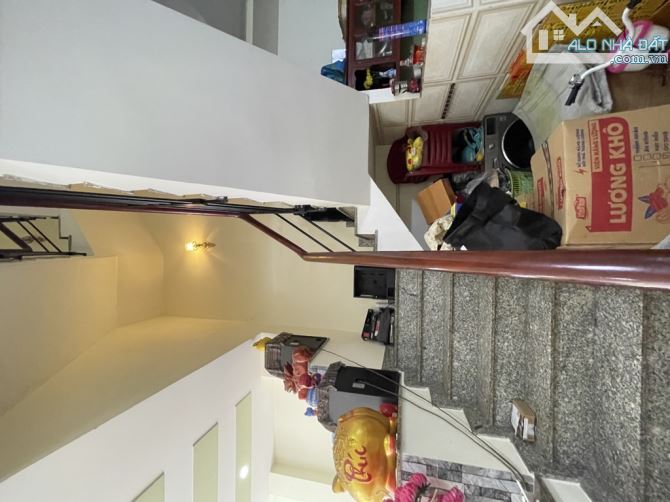 * Nhà 3 tầng Btct mặt tiền Trung Mỹ Tây 5 Trung Chánh Hóc Môn-Đường 6m.Dt 4×17- chỉ 5, 5Tỷ - 3